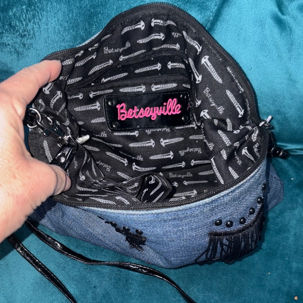 vintage Betsey Johnson Denim Crossbody Bag with Red Lips Design - Picture 3 of 5